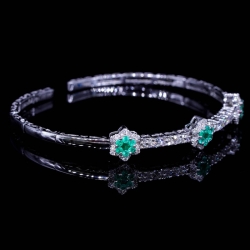 3 natural Columbia emerald flower bangle