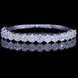 2-2.3mm Diamond Bangle